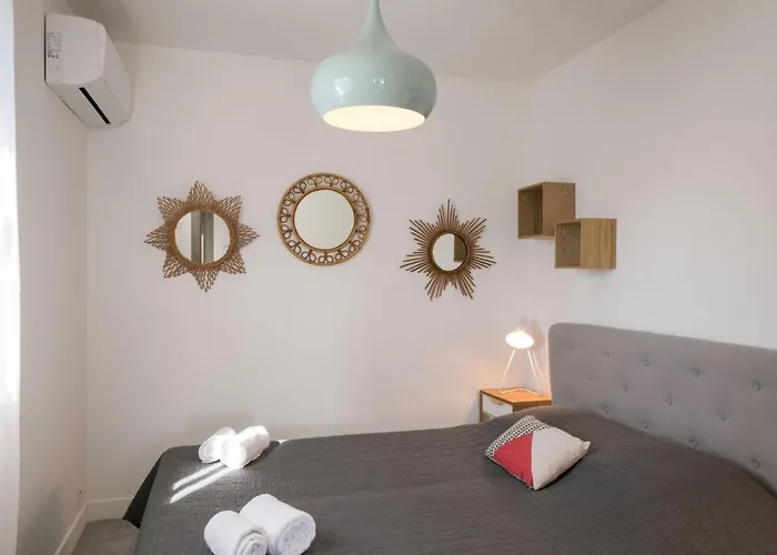 Chateau-18 By Interhome Apartamento